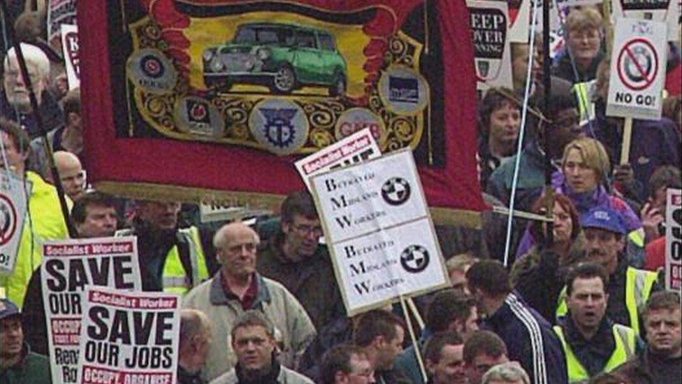 Derek Robinson amongst the crowd in Birmingham campaigning to save jobs at Rover in April 2000