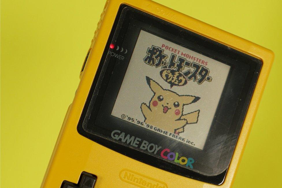 Pikachu game boy