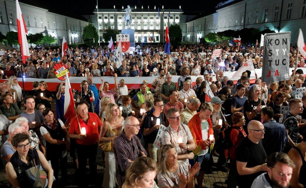 Protesters in Warsaw, 26 Jul 18