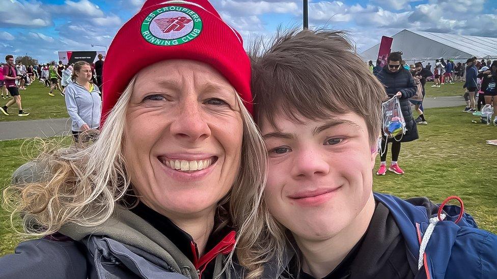 Lloyd and mum Ceri at the start of the London Marathon