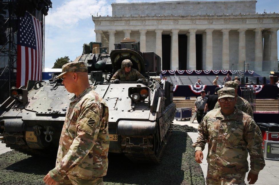 Tanks outside the Lincoln Memorial