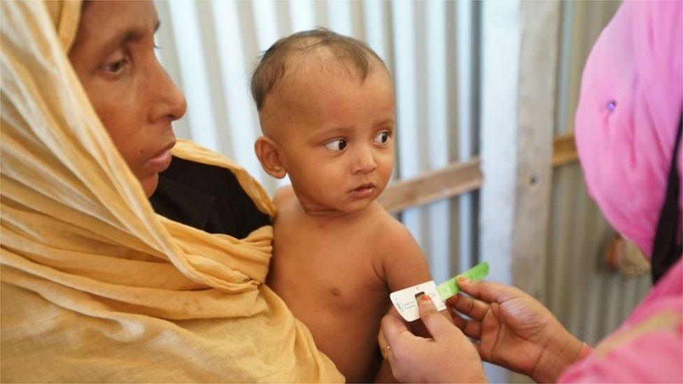 Mother and child in Bangladesh refugee camp