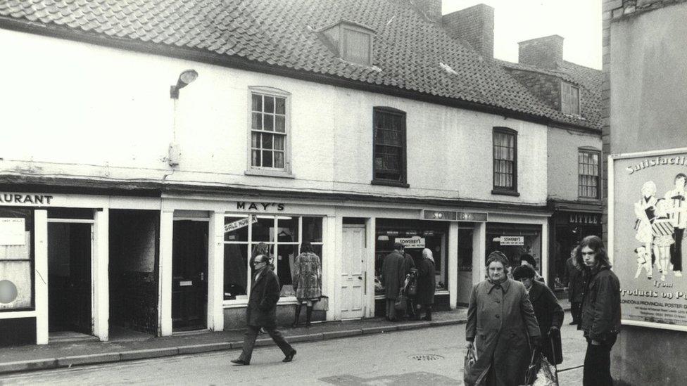 Old picture of Sincil Street