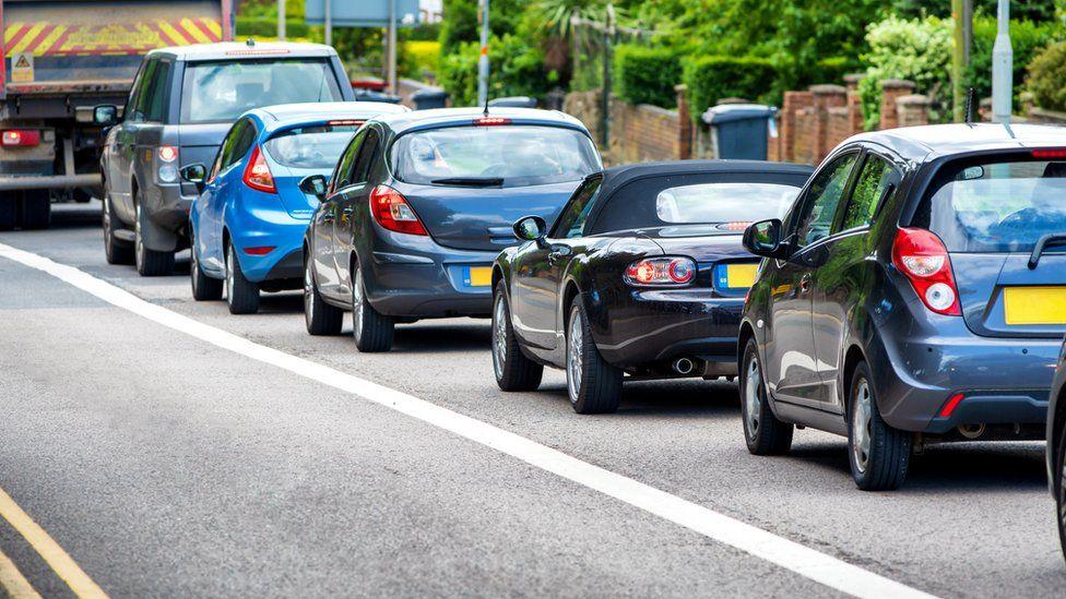 traffic queuing in a single file