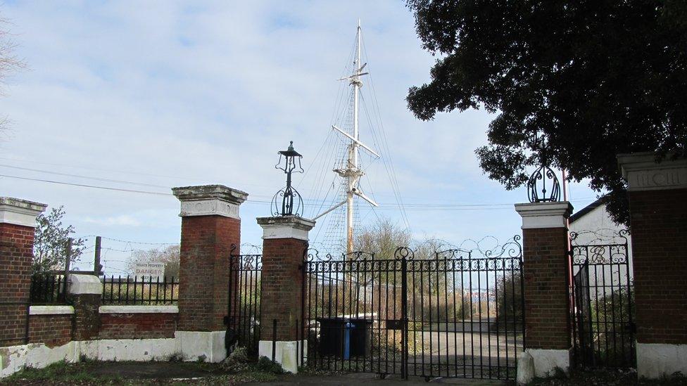 HMS Ganges mast