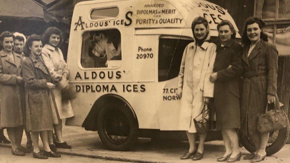 Aldous' Ices ice cream van