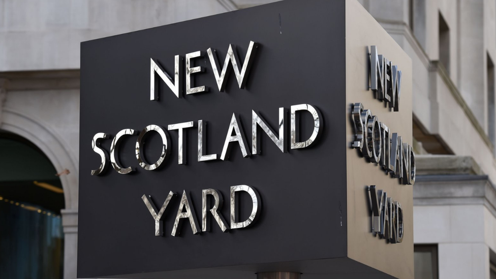 New Scotland Yard sign