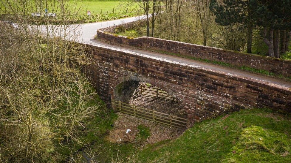 Great Musgrave Bridge before the concrete infilling