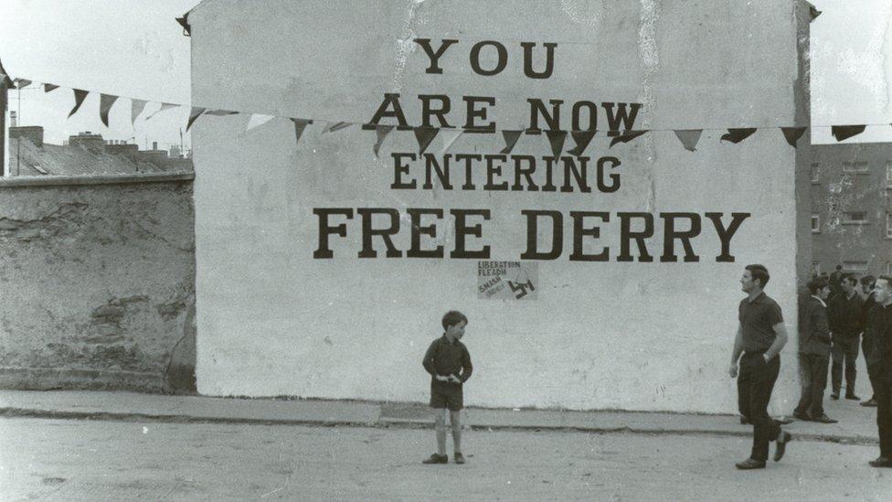 free derry wall