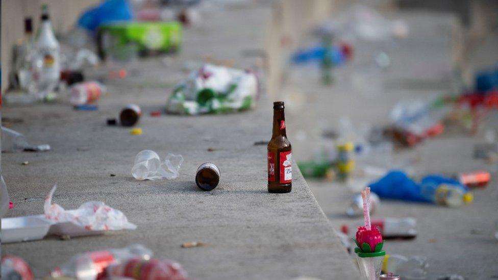 Cardiff Bay litter