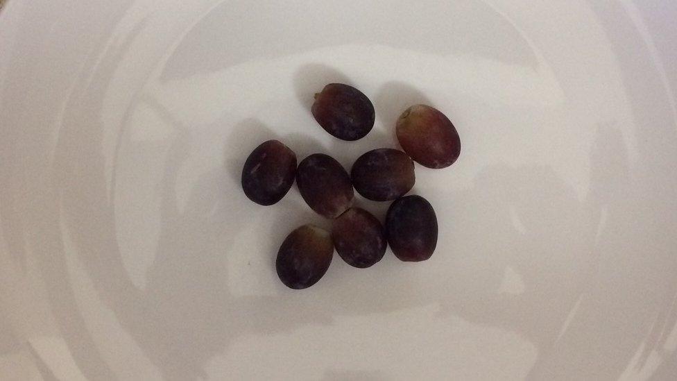 Eight grapes