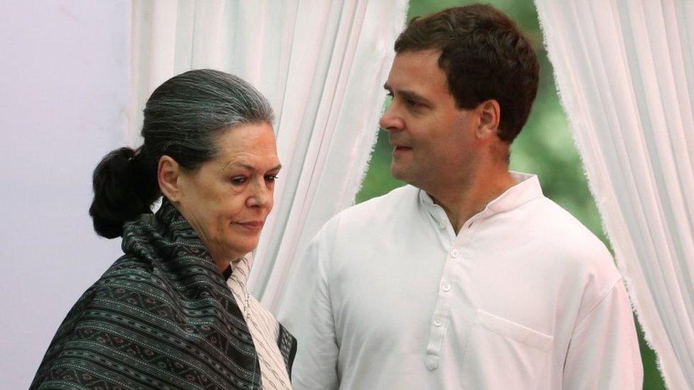 India"s main opposition Congress party president Sonia Gandhi (L) and her son and the party"s vice-president Rahul Gandhi arrive to address their supporters before what the party calls "Save Democracy" march to parliament in New Delhi, India, May 6, 2016