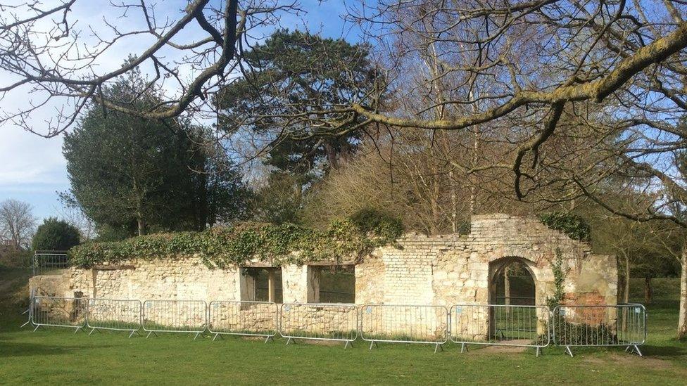 Wallingford Castle ruins