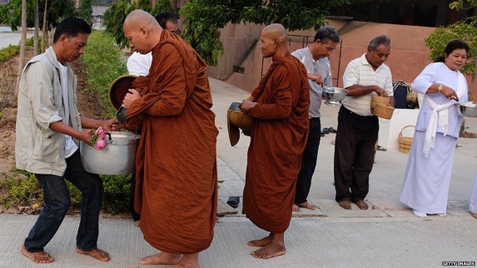 Monks at Nakhon Ratchasima mark Magha Puja festival