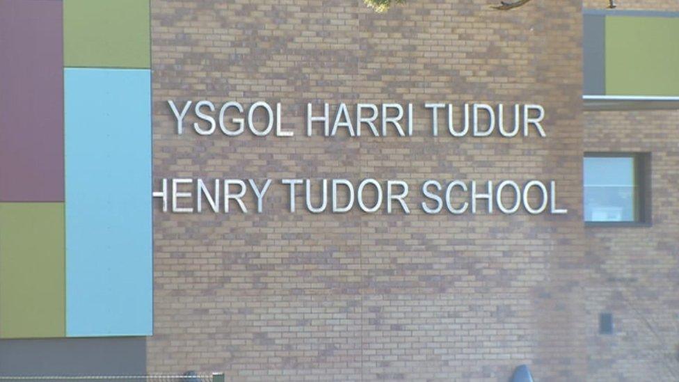 Ysgol Harri Tudur