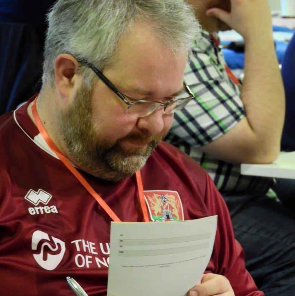 Gareth Kingston quizzing