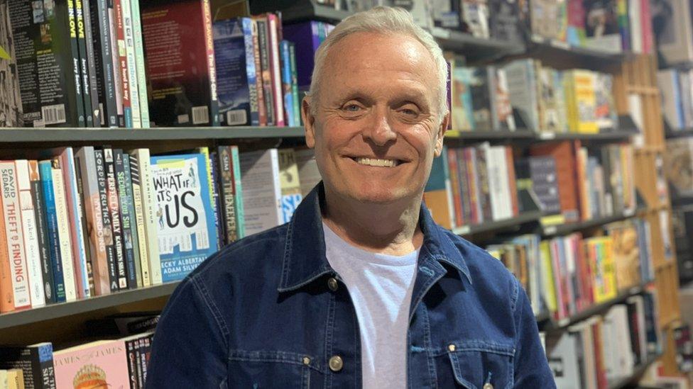 Les McDonald in The Bookshop