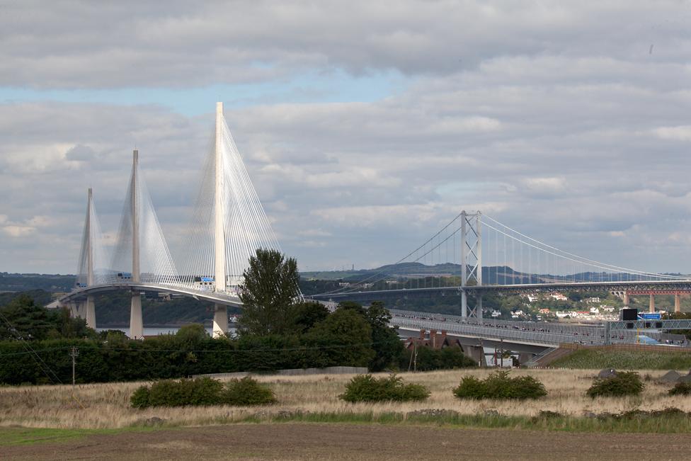 Forth bridges