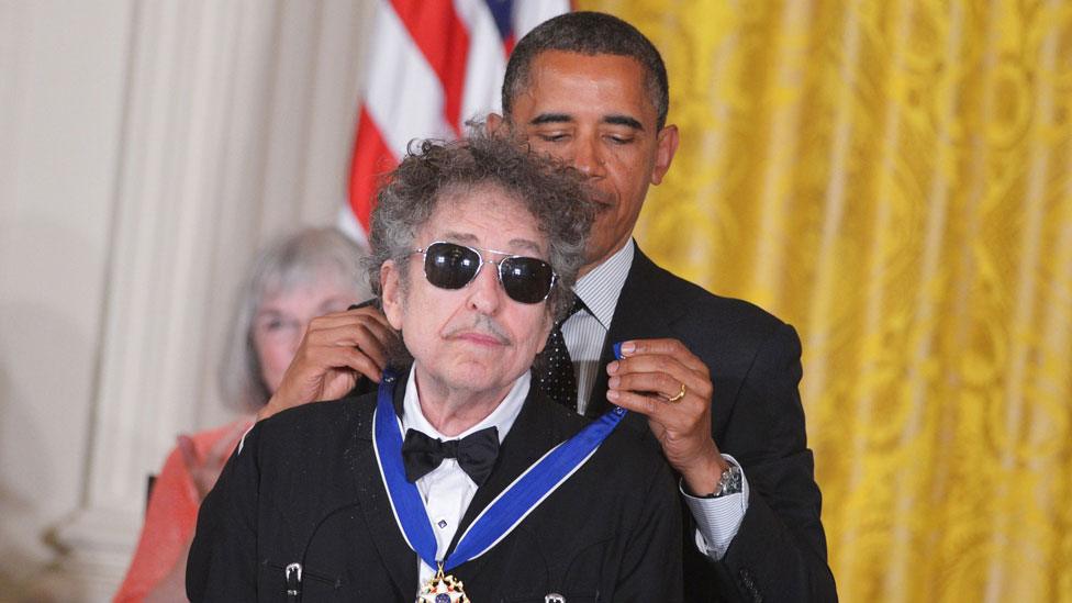 Bob Dylan with President Obama in 2012