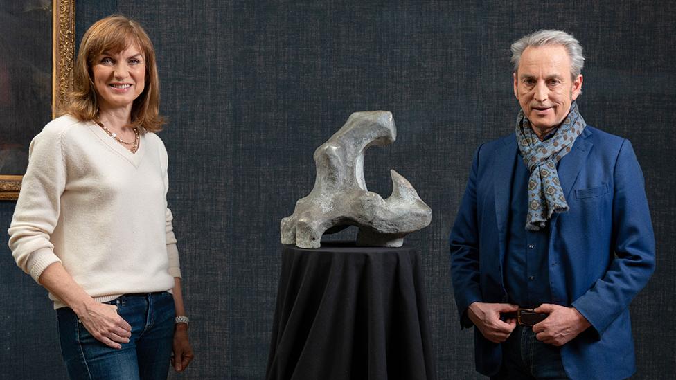 Fiona Bruce and Philip Mould with the sculpture