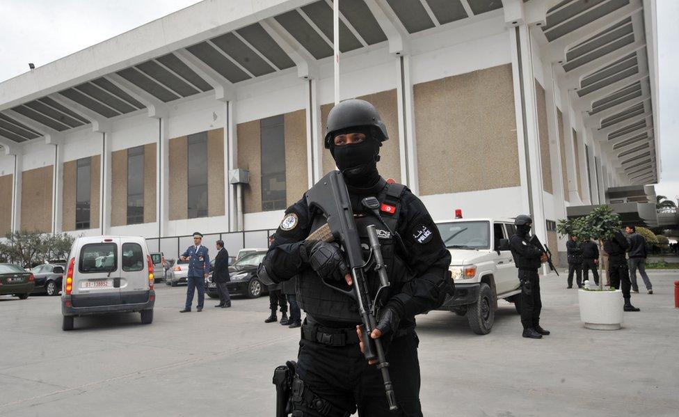 Members of the Tunisian special forces stand guard outside Tunis-Carthage International airport on March 21, 2015 in Tunis.