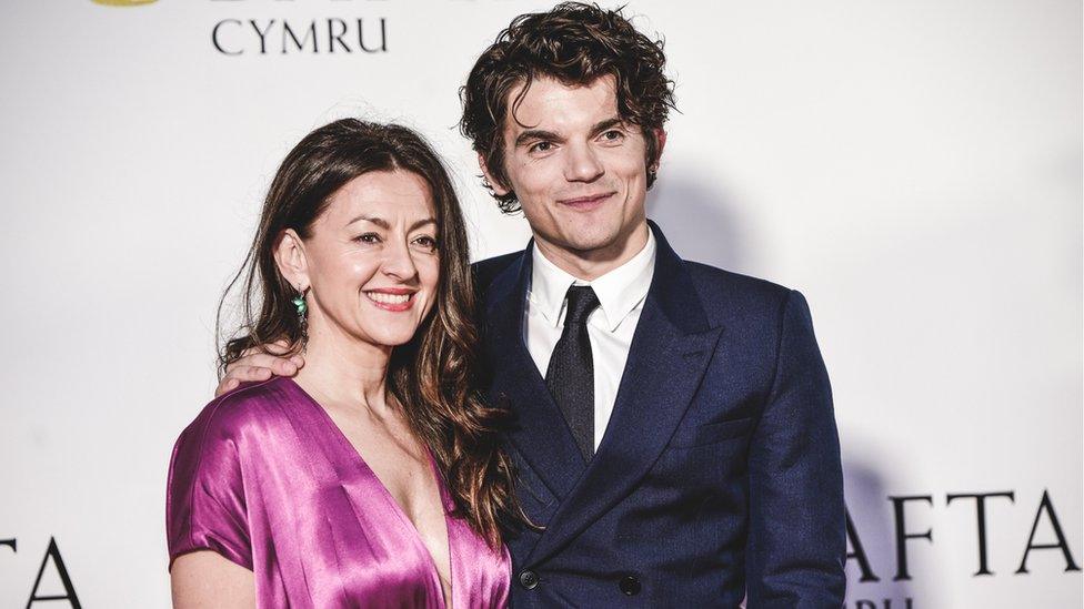 Actores Jo Hartley o The Fights ac actor Killing Eve, Edward Bluemel