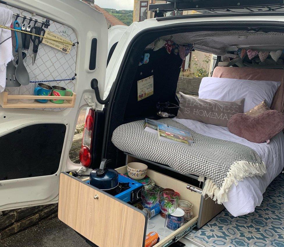 Chloe Nash's van