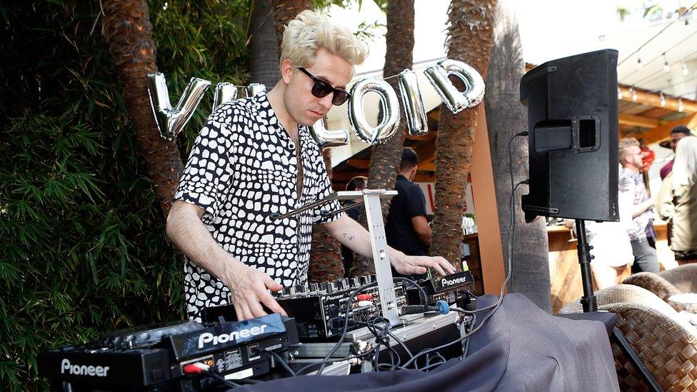 Nick Grimshaw DJing