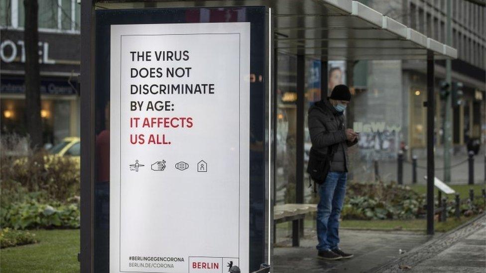 Berlin, sign warning of Covid restrictions, January 2021