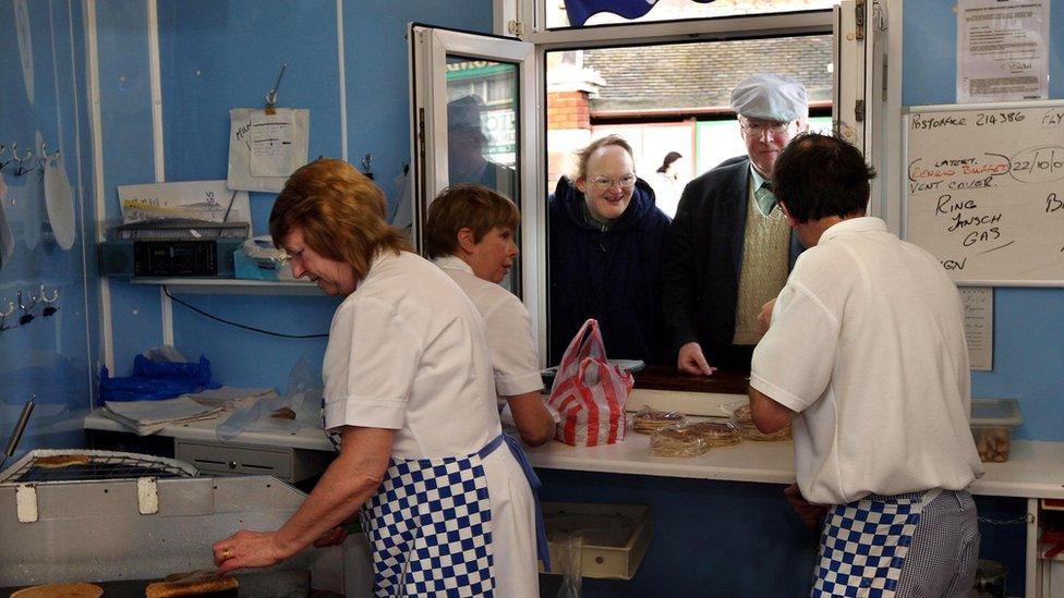 Oatcakes being made at Hanley's Hole in the Wall