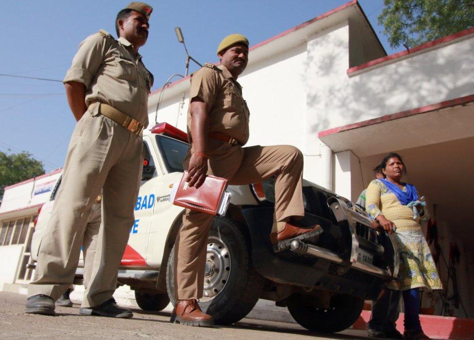 Each squad shares its experiences daily with senior police officers