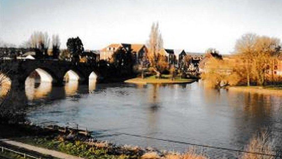 View of Chertsey Bridge in the 1980s