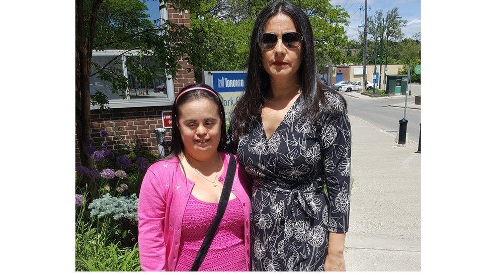 Francie Munoz (left) with her mother Pamela Munoz