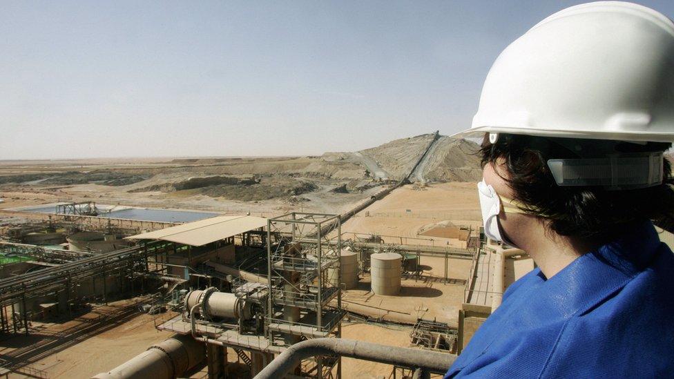 General view of installations at Somair mineral treatment plant near the uranium opencast mine in Niger's desert.