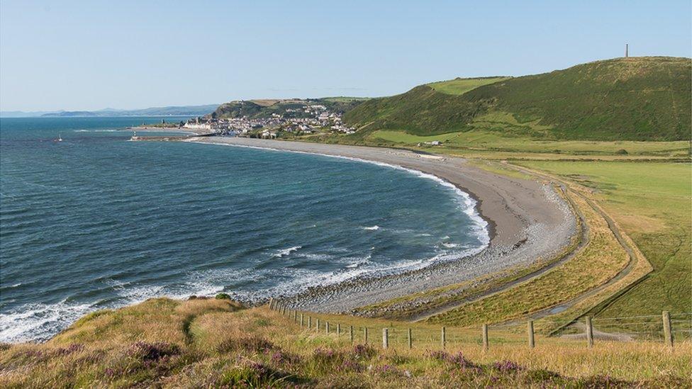 Tan-y-Bwlch beach