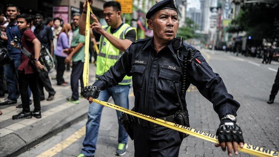 Malaysian police cordon off an area during a protest against Prime Minister Razak in Kuala Lumpur - 1 August 2015