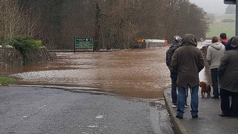 flooded bus in Dailly