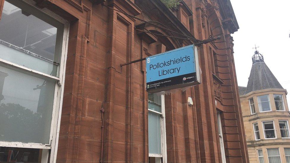 Pollokshields Library