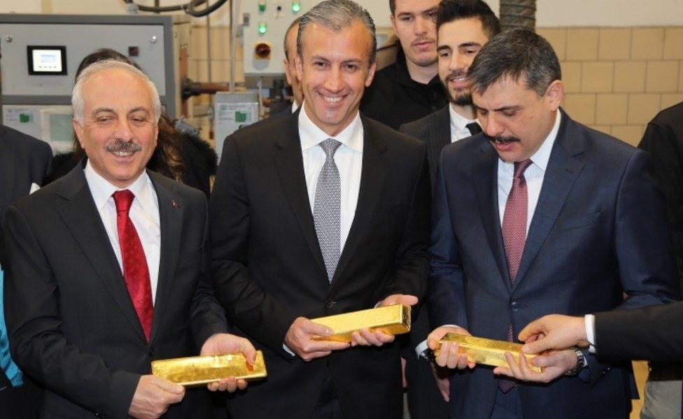 Venezuelan Vice President El Aissami (C) with Corum local officials at Ahlatci Group refinery, 16 Jan 19