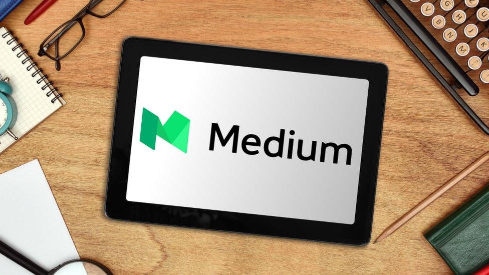 Medium logo