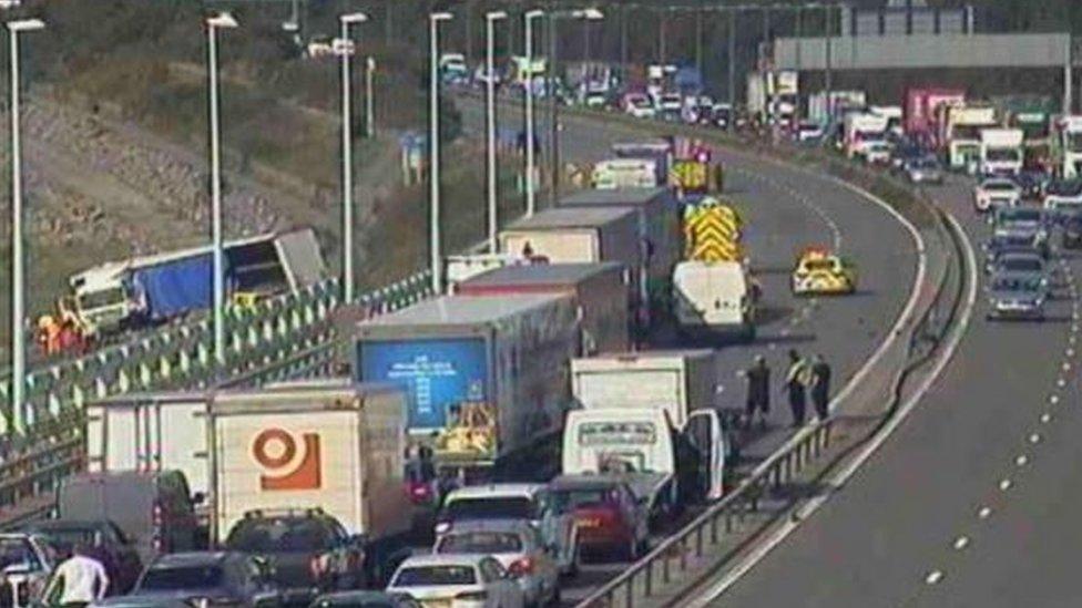 Incident on the Prince of Wales Bridge