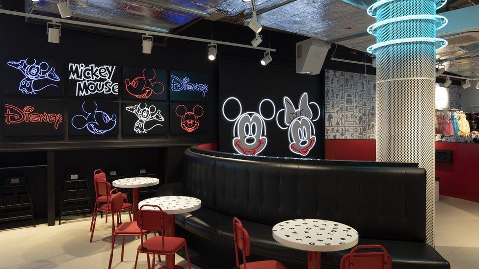 Disney cafe