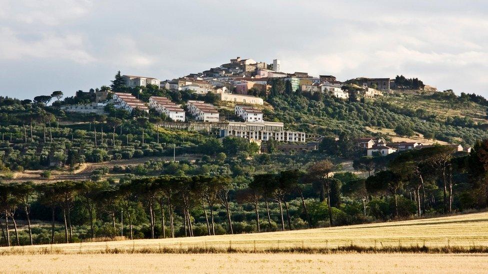 A picture showing the tiny town of Candela, in Puglia, Italy