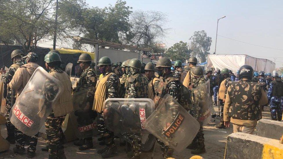 Hundreds of policemen have been deployed at the Singhu border