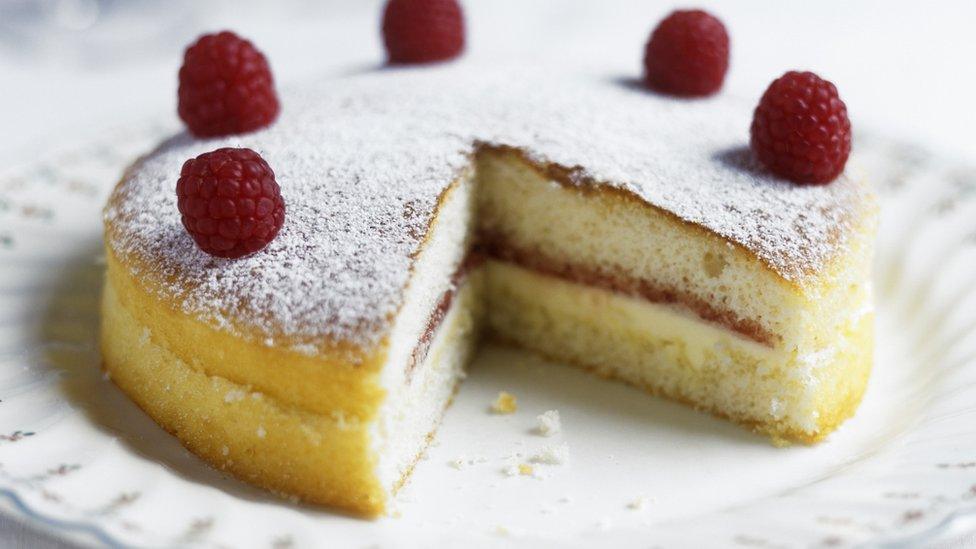 Raspberry sponge cake