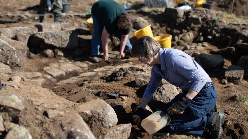 Archaeological dig at Blackmiddens