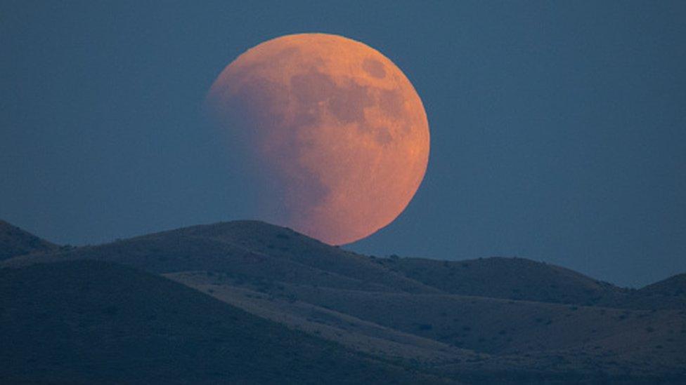 A spectacular 'super blood moon' in Tombstone, Arizona