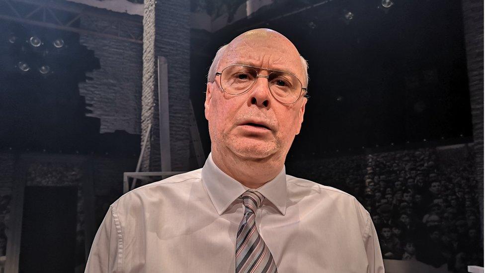 Barrie Hunter as Jim McLean