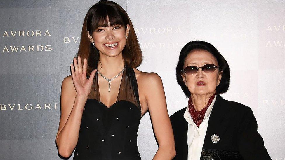 Hanae Mori pictured with her granddaughter, model Hikari Mori, in 2016