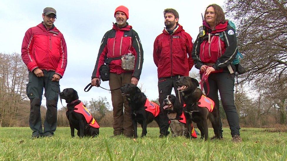 Mountain Rescue search dogs and their handlers